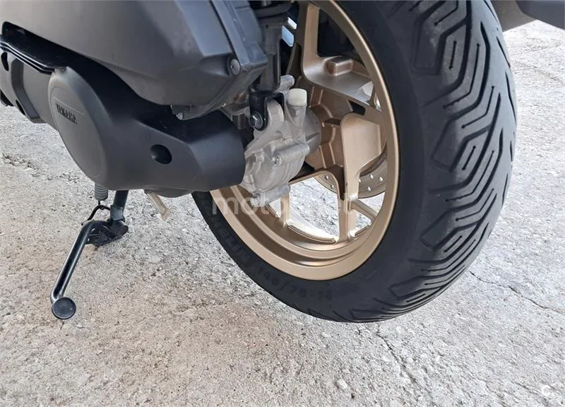 Yamaha XMAX 125 – Vista 9