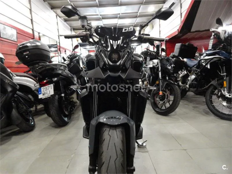 Yamaha MT-09 – Vista 4