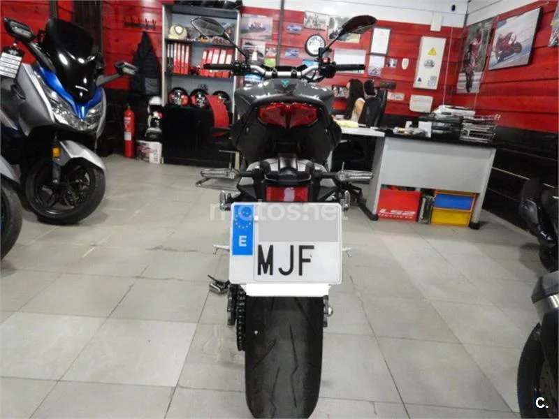 Yamaha MT-09 – Vista 7