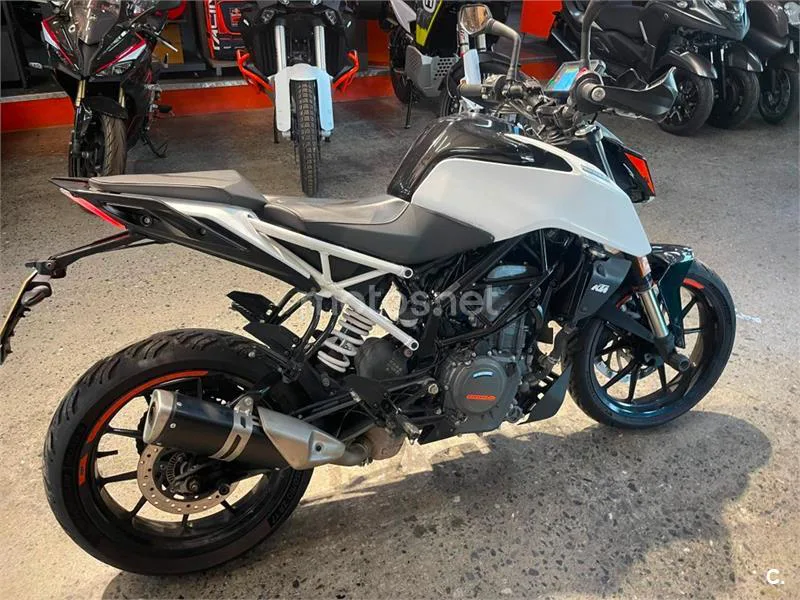 KTM 125 – Vista 5