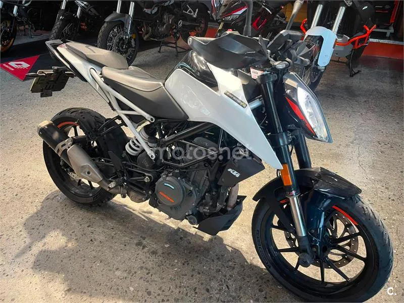 KTM 125 – Vista 6