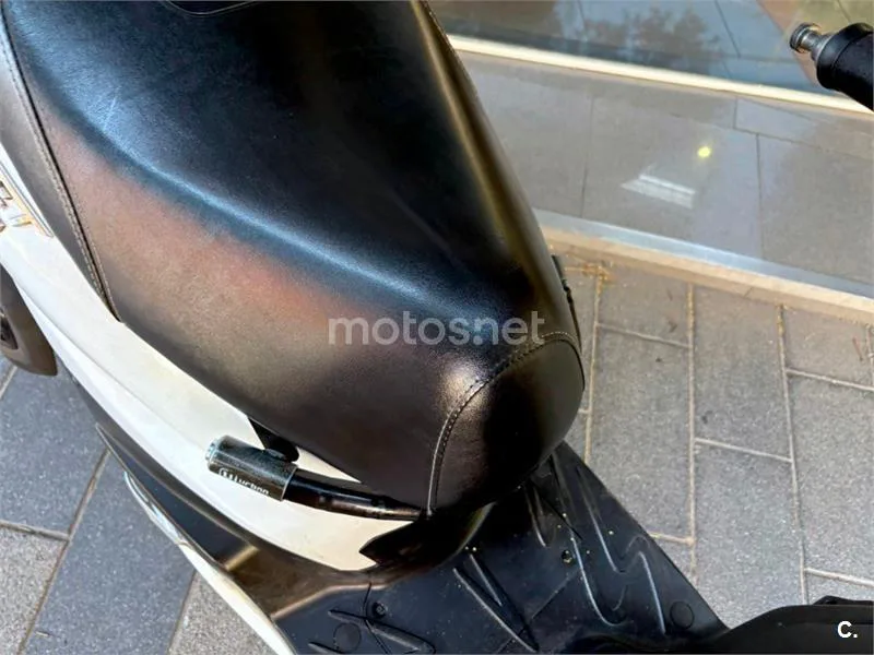 Peugeot Tweet 125 – Vista 11