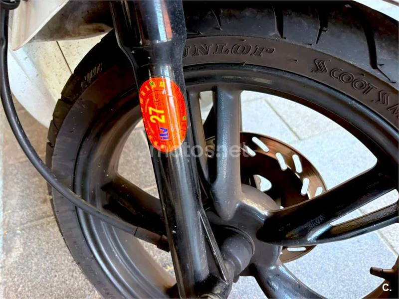 Peugeot Tweet 125 – Vista 13