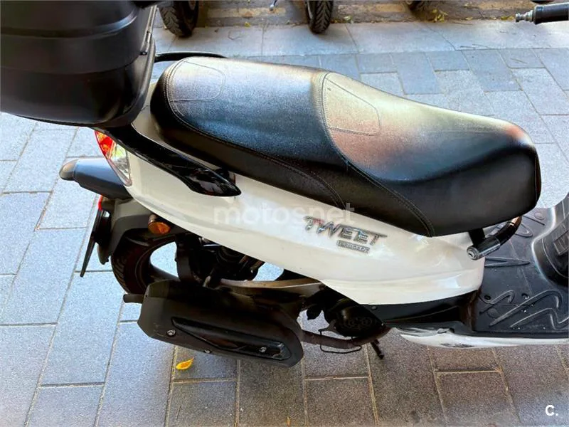 Peugeot Tweet 125 – Vista 10