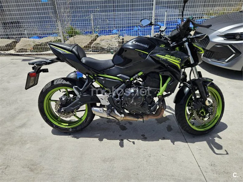Kawasaki Z650 – Vista 3