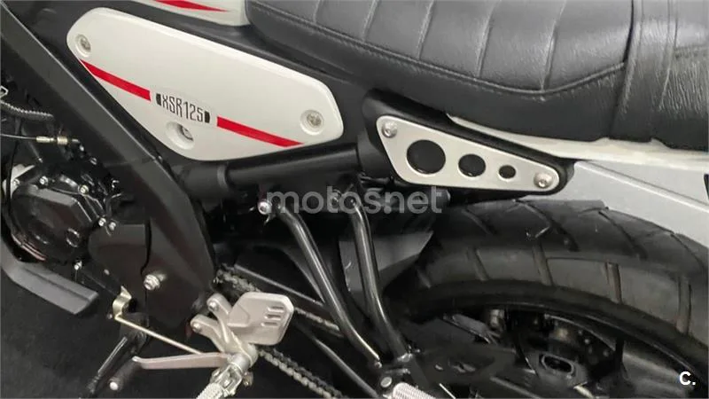 Yamaha XSR 125 – Vista 12