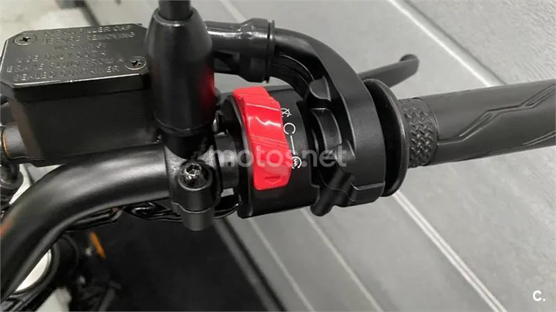 Yamaha XSR 125 – Vista 19