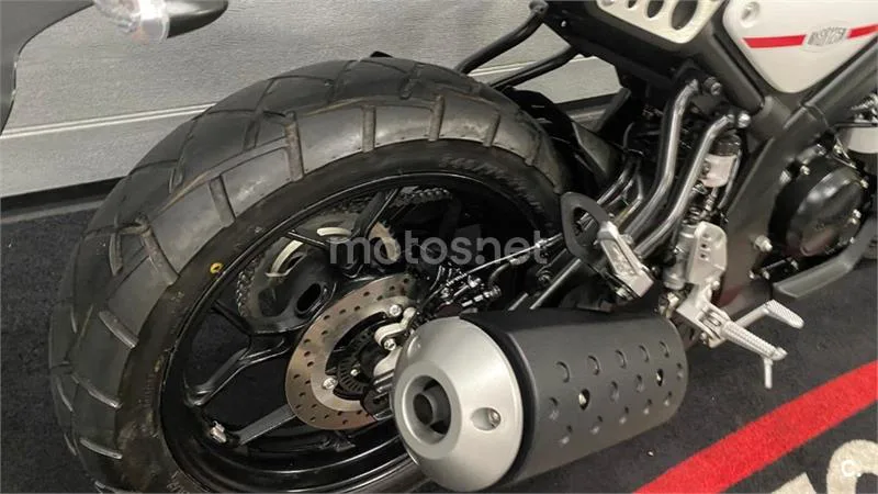 Yamaha XSR 125 – Vista 7