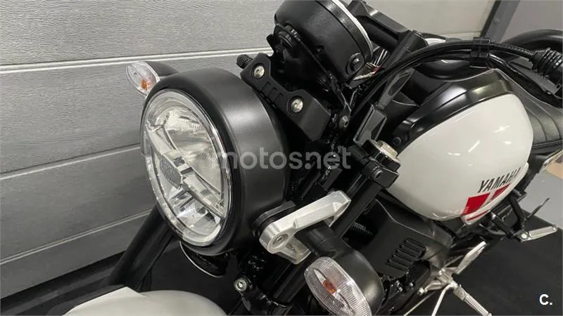 Yamaha XSR 125 – Vista 9