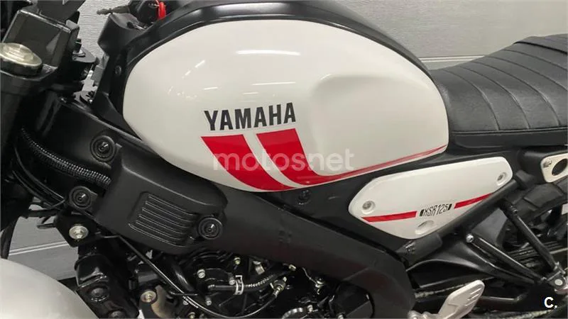 Yamaha XSR 125 – Vista 10