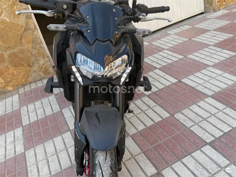 Kawasaki Z900 – Vista 3