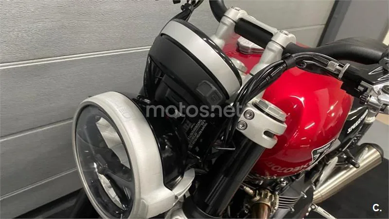 Triumph Speed Twin 1200 – Vista 11