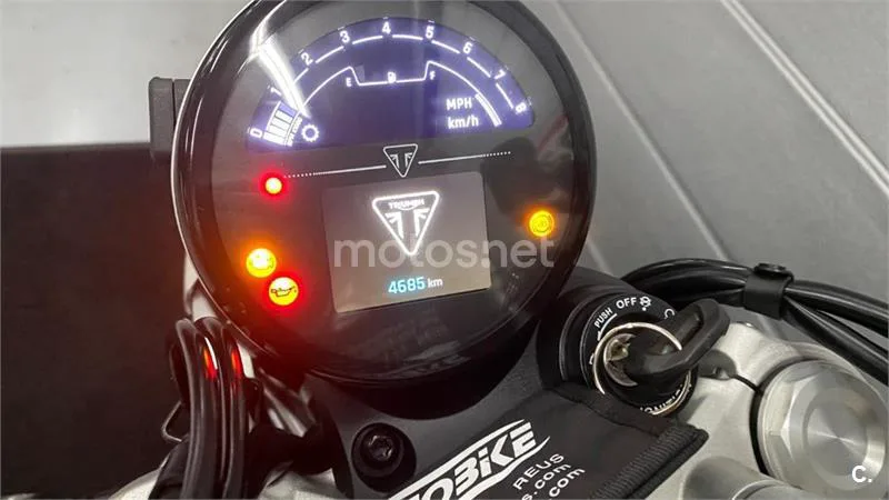 Triumph Speed Twin 1200 – Vista 3