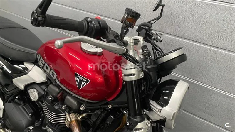 Triumph Speed Twin 1200 – Vista 6