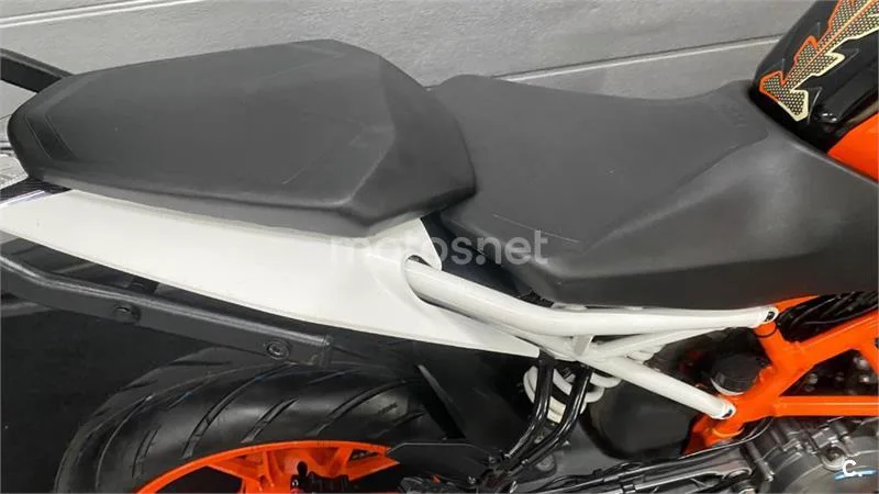 KTM 390 – Vista 4