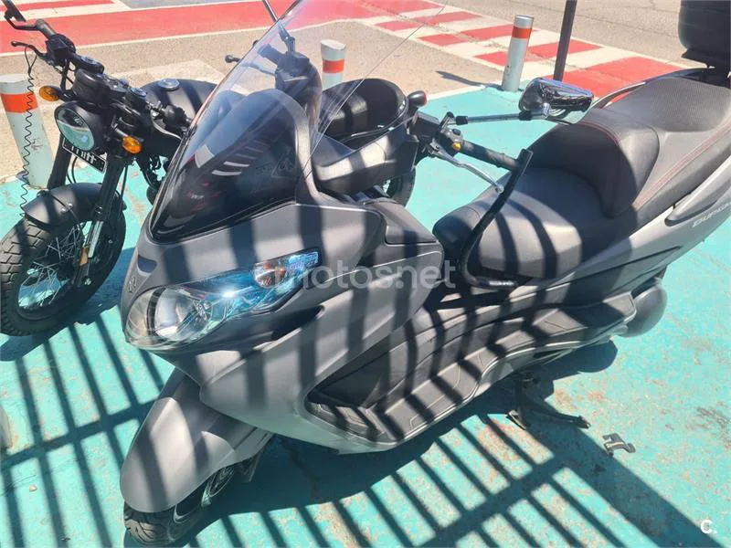 Suzuki Burgman 400 – Vista 15