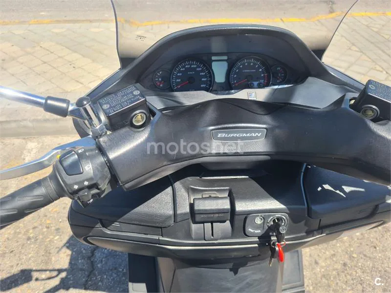 Suzuki Burgman 400 – Vista 20