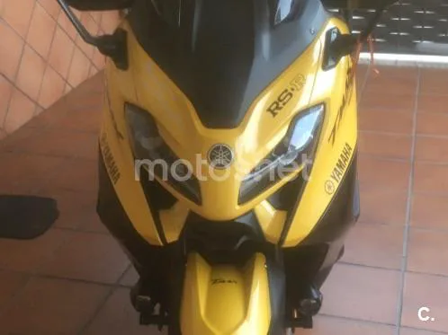 Yamaha TMAX – Vista 6