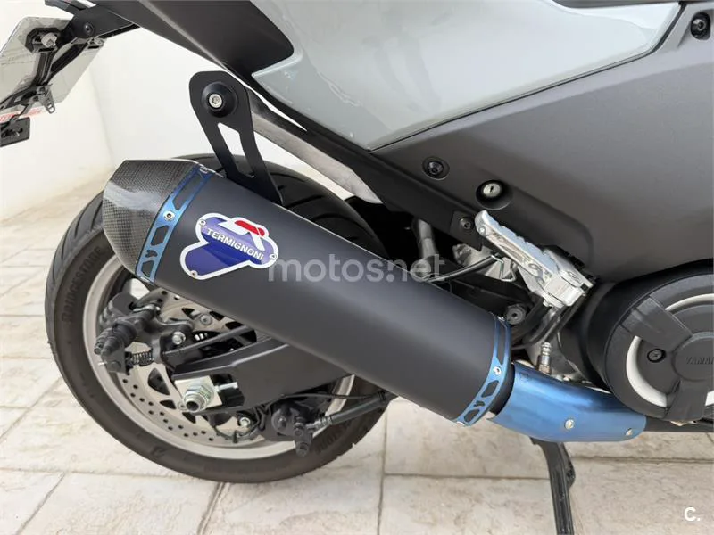 Yamaha TMAX – Vista 5