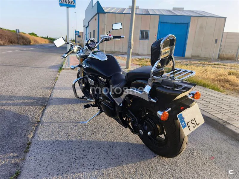 Suzuki Intruder M800 – Vista 14