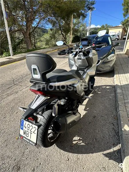 Honda ADV350 - Vista 4