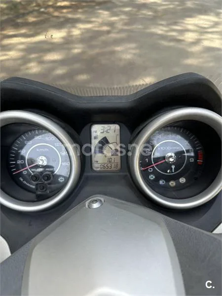 Yamaha XMAX 250 – Vista 3