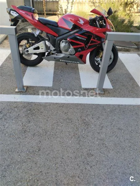 Honda CBR600RR - Vista 4