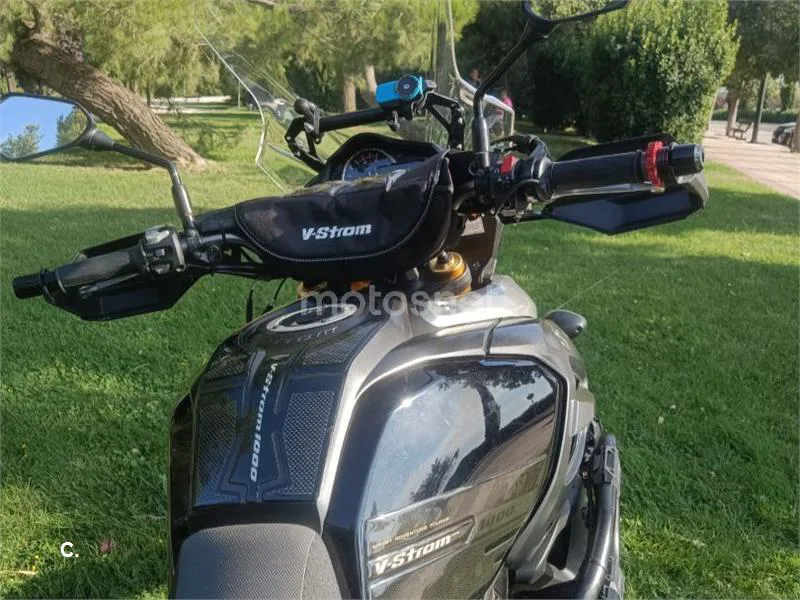 Suzuki V-Strom 1000 – Vista 4