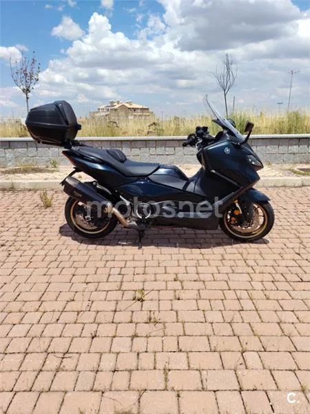 Yamaha TMAX 11.800 € 2022 Segovia - 1