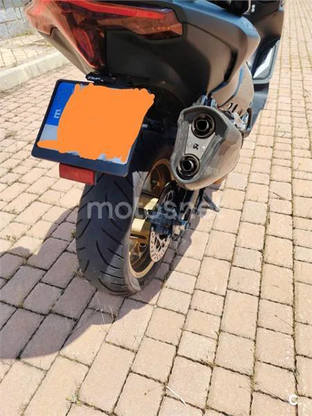 Yamaha TMAX – Vista 7