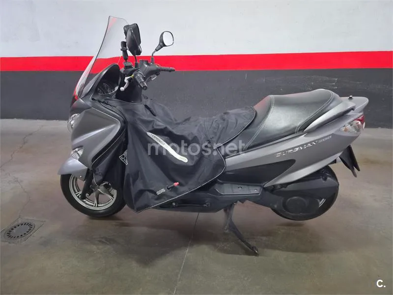 Suzuki Burgman 200 2200 € 2015 Madrid - 1