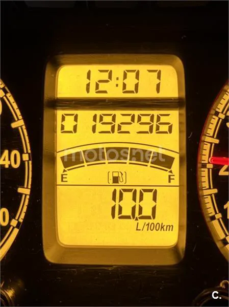 Suzuki Burgman 200 – Vista 3