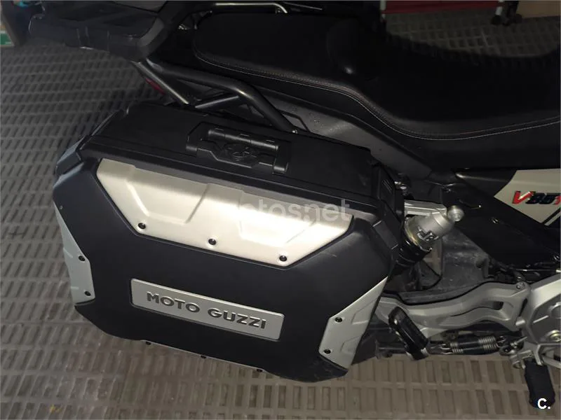 Moto Guzzi V85 TT - Vista 13