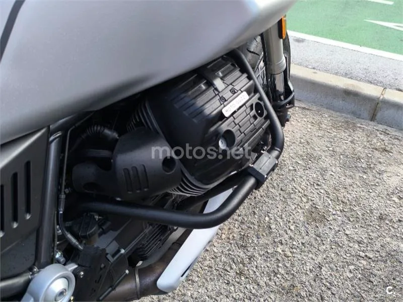 Moto Guzzi V85 TT - Vista 8