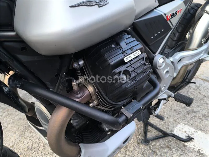 Moto Guzzi V85 TT - Vista 9