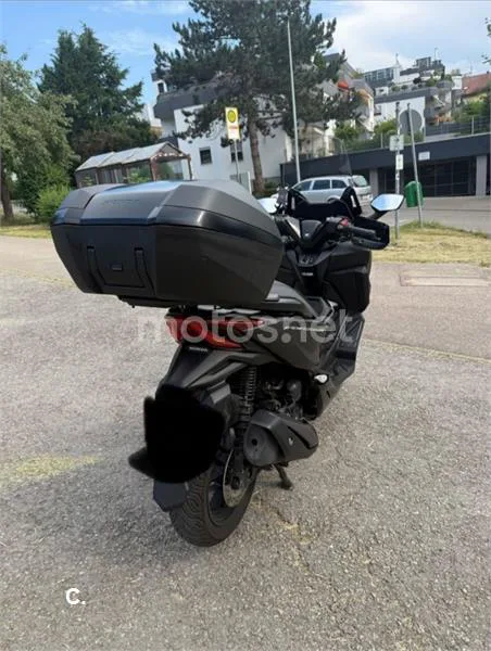 Honda Forza 350 – Vista 3