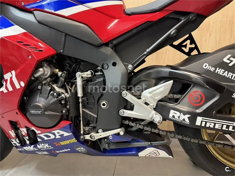 Honda CBR 1000 RR-R Fireblade – Vista 7