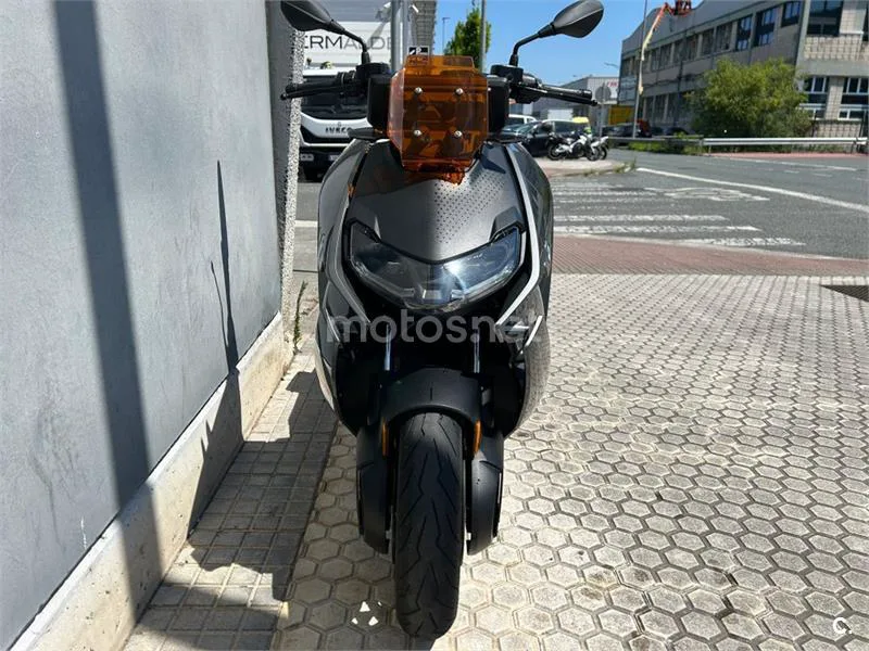 BMW CE 04 – Vista 7