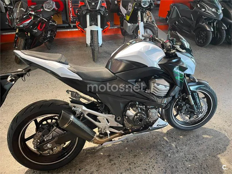 Kawasaki Z800 – Vista 4
