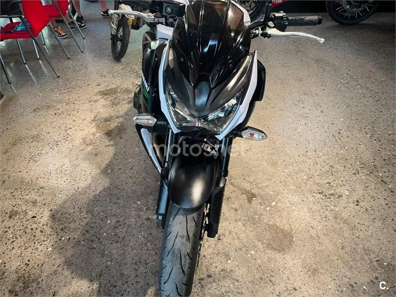 Kawasaki Z800 – Vista 6