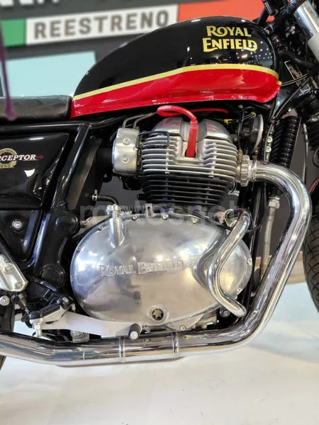 Royal Enfield Interceptor 650 - Vista 4