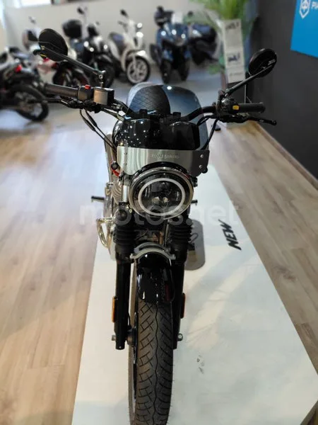 Royal Enfield Interceptor 650 - Vista 6