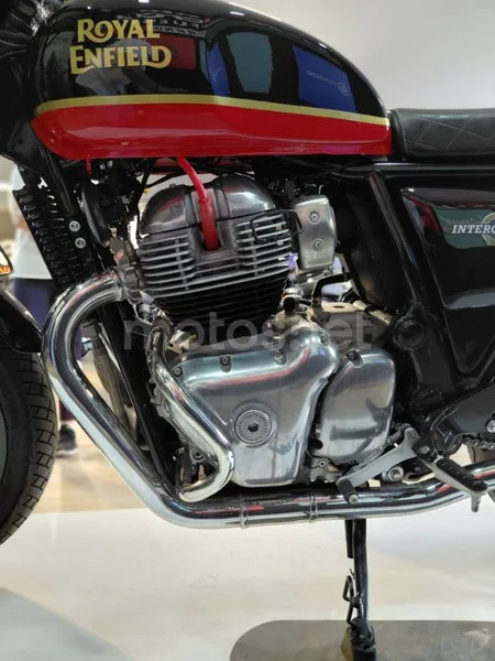 Royal Enfield Interceptor 650 - Vista 8