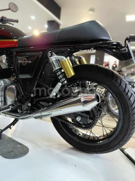 Royal Enfield Interceptor 650 - Vista 9