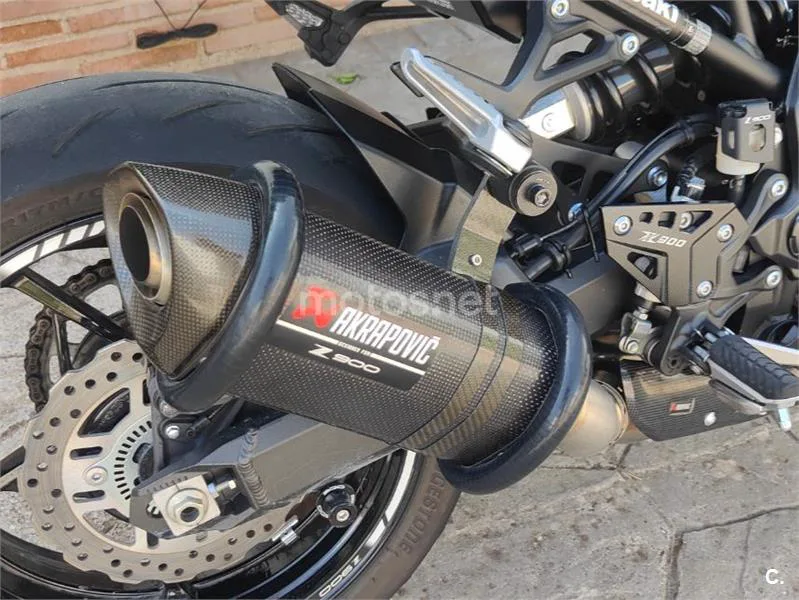 Kawasaki Z900 – Vista 8