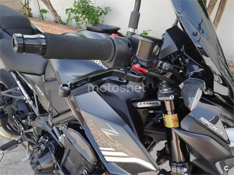 Kawasaki Z900 – Vista 10