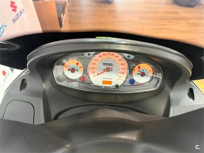 Suzuki Burgman 125 Executive – Vista 4