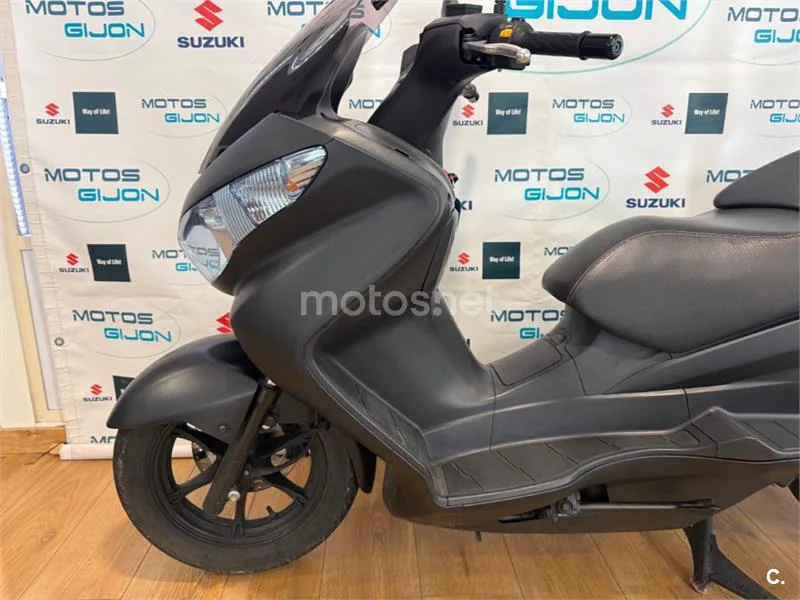 Suzuki Burgman 125 Executive – Vista 7