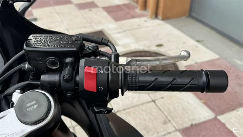 Honda CBR 650 R – Vista 12