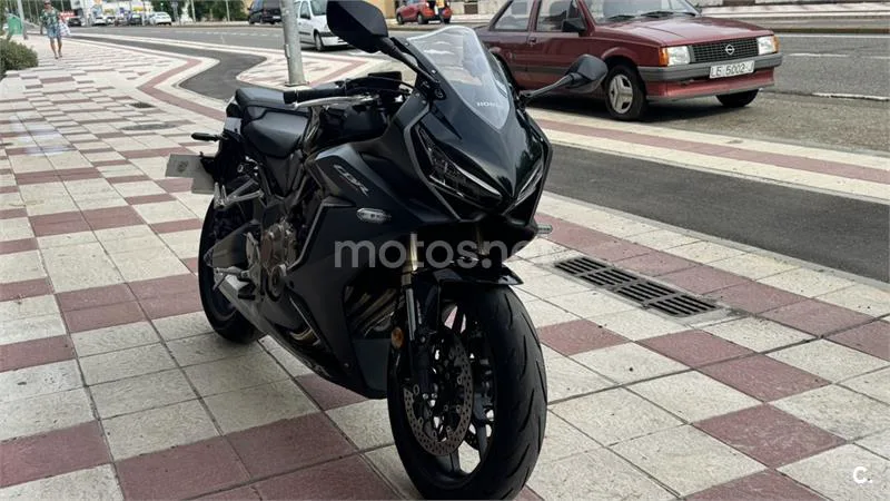 Honda CBR 650 R – Vista 4